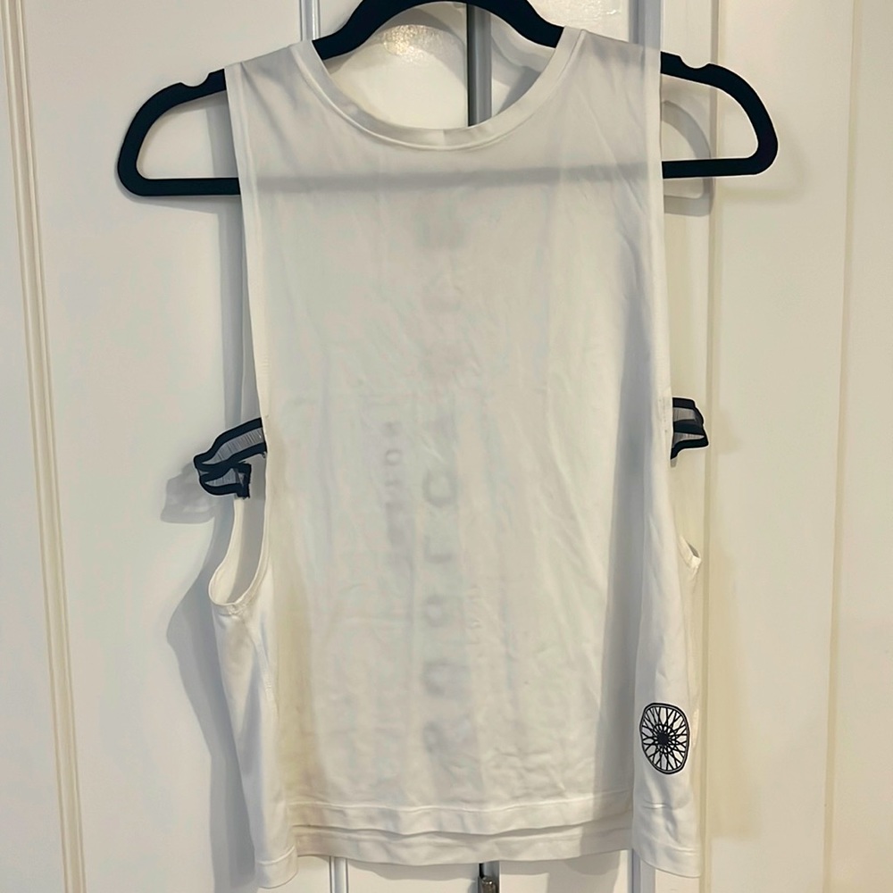 Women’s workout tank top